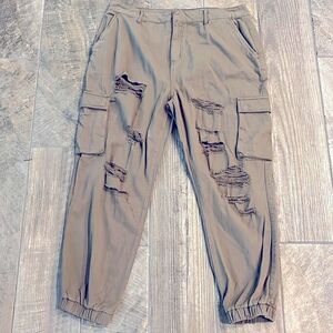NWT Forever 21 khaki olive green distressed cargo baggy pants